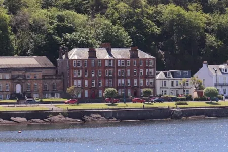 Bellevue Bute,  luxury 2 bedroom, 2 bathroom sea view flat in Rothesay