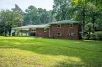 Marietta! Near the Square, Pets & Long stays ok. Entire home