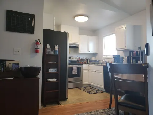 Comfy & Cozy Stay w/ Mountain View Centrally Located 5 to 7 mins from everything