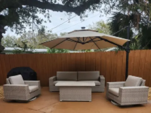 Large house Jacuzzi Tub in Master bedroom Hotels in Cocoa