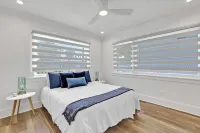 LUXURIOUS CRAFTSMAN HOME 3-BLOCKS AWAY FROM BEACH - บังกะโล
