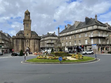 A Deux pas de la Porte Horloge