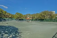 Beautiful Oceanfront Condo With Breathtaking Beach Views