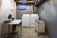 The McKenzie BnB - Charming & Cozy - 1 Block from Downtown Pullman!