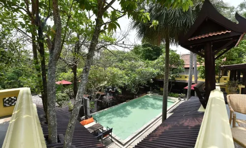 Zantiis Ndol Villas