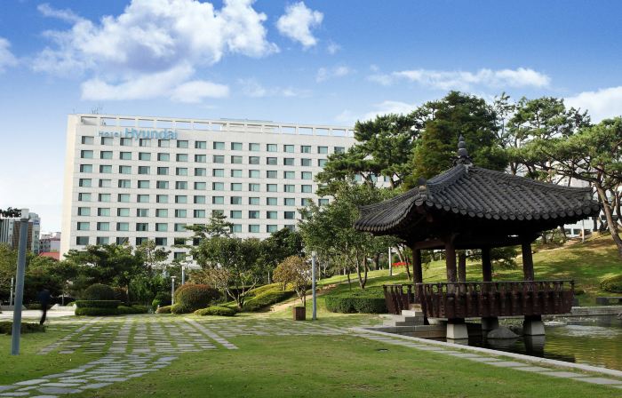 Hotel Hyundai by Lahan Ulsan