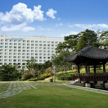 Hotel Hyundai by Lahan Ulsan