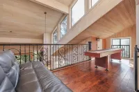 Luxurious Escape-DOUBLE Masters and GOURMET Kitchen with New air conditioning