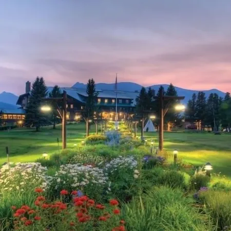 GreyWood… Awe Inspiring Authentic Log Home in East Glacier Park!