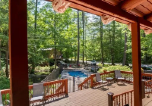 Relaxing Forest Retreat/minutes from Lake George