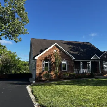 6000sf Luxury Home on Main Lake Cove – minutes off I-85