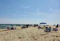 Spacious, private cottage just a few minutes walk to Ridgevale Beach!