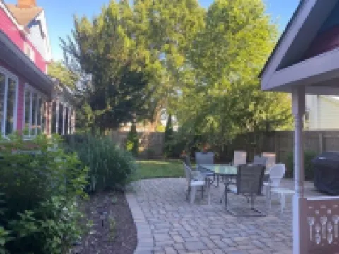 Spacious, Well-Kept, Clean Home an Easy Walk/Bike to Town and Beach. Hoteles en Lewes