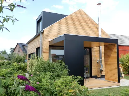 Rent a bungalow, 300 mtr to the beach, private ground, 4 pers.