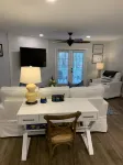 Lovely Renovated 2Br Haile Village Townhouse: King Bed,Stocked Kitchen,Wifi,Deck