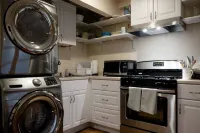 Like HOME but BETTER: near Foothills, pvt.apt. in FAB home YOU'LL LOVE IT!