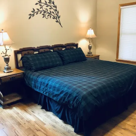 4BR & 3.5BA Cabin near Toccoa River with Hot Tub and Game Room!
