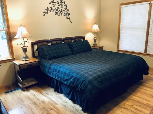 4BR & 3.5BA Cabin near Toccoa River with Hot Tub and Game Room!