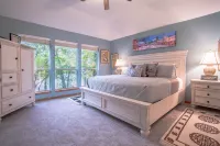 Stay. Play. Relax. Your Perfect Lake Escape!