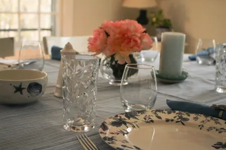 Fantastically located Chatham house - DISCOUNTED - New patio, refurbished