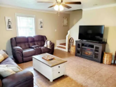 3BR/2B in the heart of Leesville, Southern Comfort