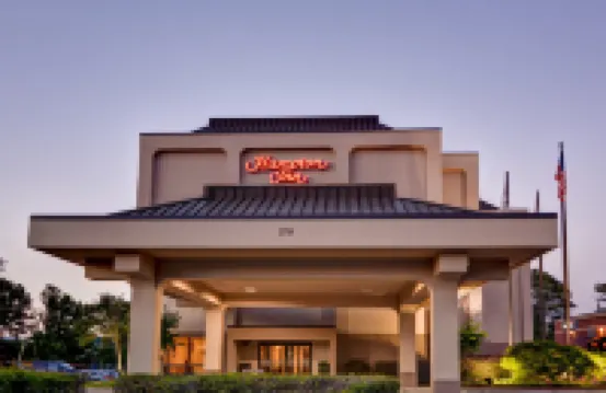Hampton Inn Birmingham/Mountain Brook Hotels near Back Forty Beer Co.