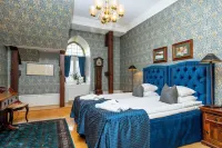 Thorskogs Slott Hotels near Alebacken