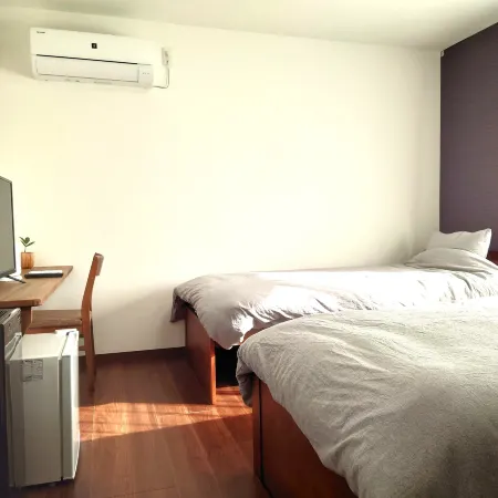 Albany inn Shirahama Отели рядом с достопримечательностью «Рынок Тореторе»