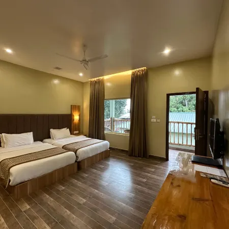 Jungleciti House