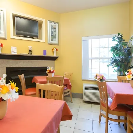 HomeTown Inn-Ringgold