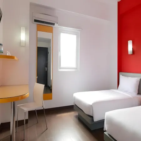 Amaris Hotel Pekanbaru Отели рядом с достопримечательностью «Река Сиак»
