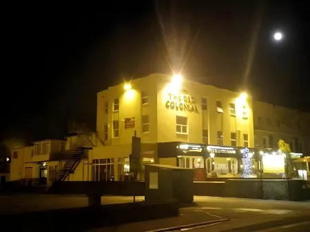 Old Colonial, Weston-Super-Mare by Marston's Inns Отели рядом с достопримечательностью «Broadoak Mathematics and Computing College»