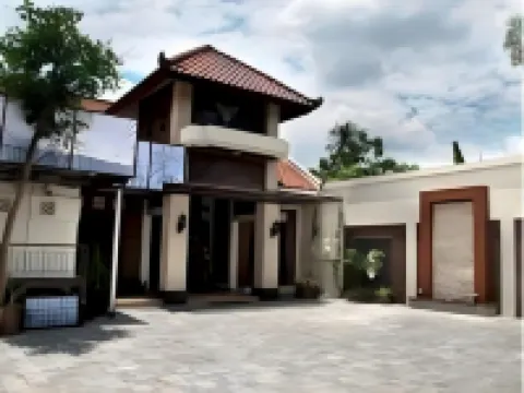 Griya Desa Hotel Hotels near SEVENDAYS HQ