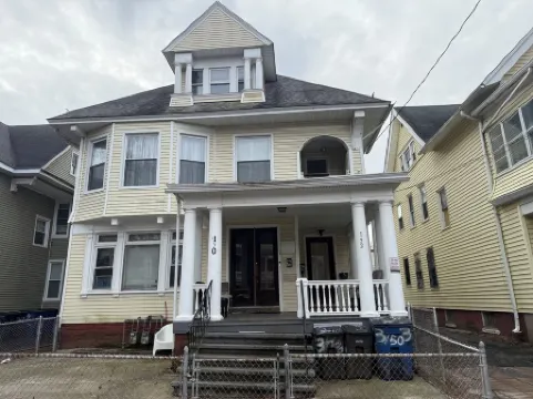 Charming Historic 2BR Retreat in New Haven – Cozy Stay Near Yale & Downtown! Отели рядом с достопримечательностью «Connecticut Children's Museum»