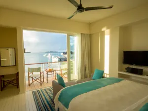 Holiday Inn Resort Kandooma Maldives - Kids Stay and Eat Free