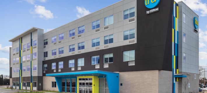 Tru by Hilton Janesville Hotels in Rock County