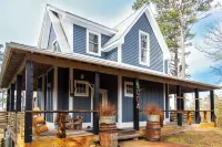 Waterfront Treasure - Main WIE House