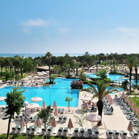 Gloria Golf Resort - All Inclusive Отели рядом с достопримечательностью «Пляж Богазкент»