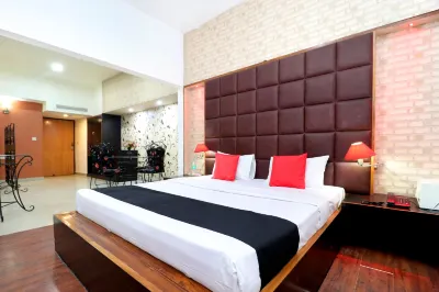 Hotel the Taksonz (Opposite Railway Station Ludhiana) Hotels near Krishna Book Shop