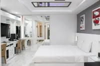 Gwangju H Motel Hotels near U · Square