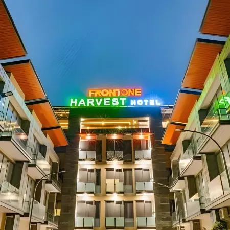 Front One Harvest Hotel Wonosobo