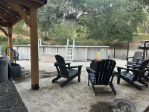 Updated Cabin with POOL and SPA 5 minutes from Sequoias National Park