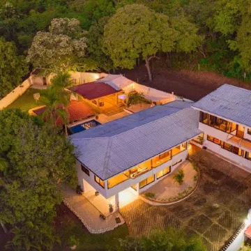 Few Steps to Beach Private Pool and Jacuzzi