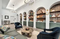 ザ フライング フィフティー ア ラグジュアリー ブティック ホテル