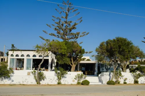 Villa Faros Small Hotel and Restaurant - Mountain view