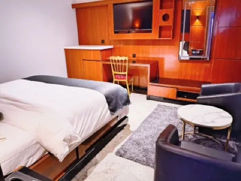 WEST-SWISS HOTEL Hotels in 