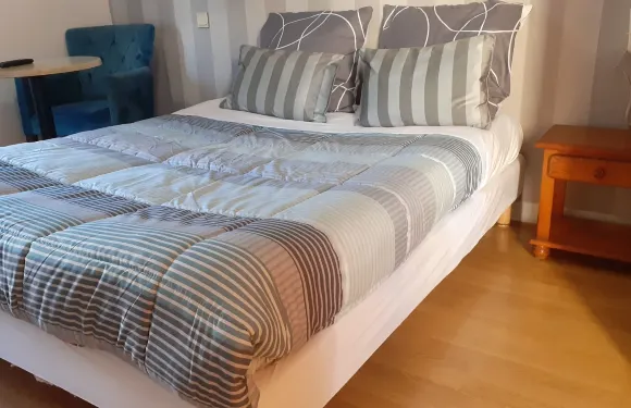 聖路易斯酒店，沙託丹