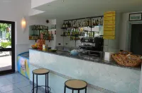 Hotel Marinella - Private Free Parking - Grotticelle Beach 200 m - bar