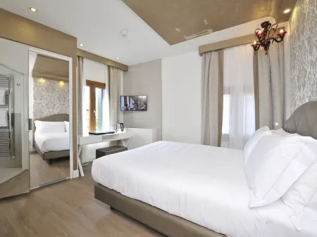 Al Theatro Palace Отели в г. Венеция