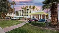 Holiday Inn & Suites Phoenix-Mesa/Chandler Hotels near Mesa Convention Center